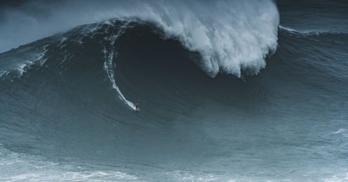 Nos conseils pour surfer des vagues géantes