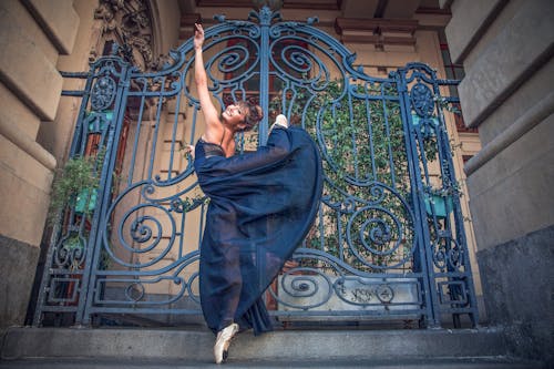 en pointe, 女人, 舞蹈家 的 免费素材图片
