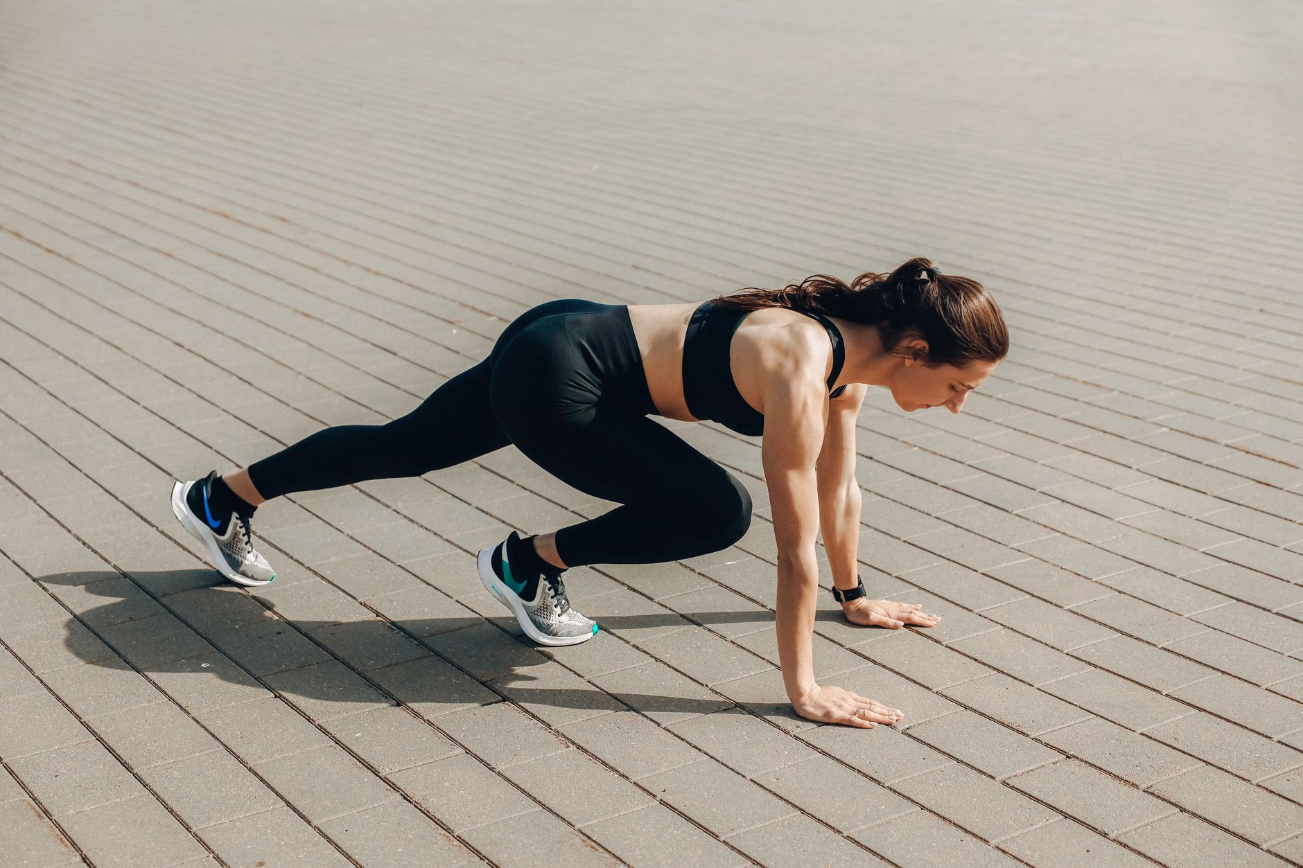 Best Sports Bra for High Impact workout technique step by step