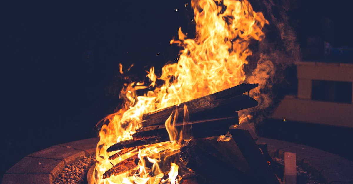 How to make a rapid fire arrow dispenser in Minecraft