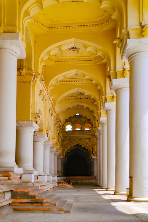 Immagine gratuita di colonne, corridoio, palazzo