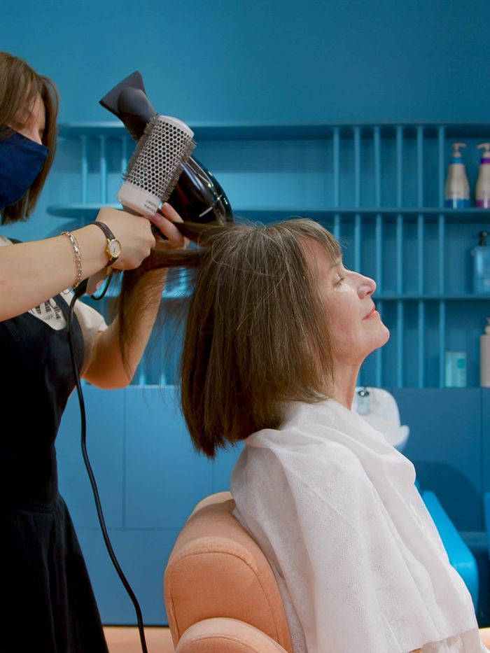 Servicios 19 Retoque de raíz y cobertura de canas