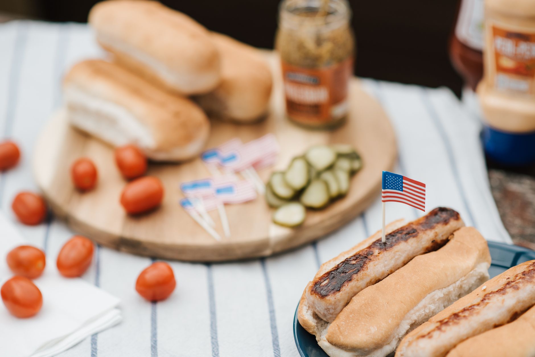 Bratwurst im Brötchen