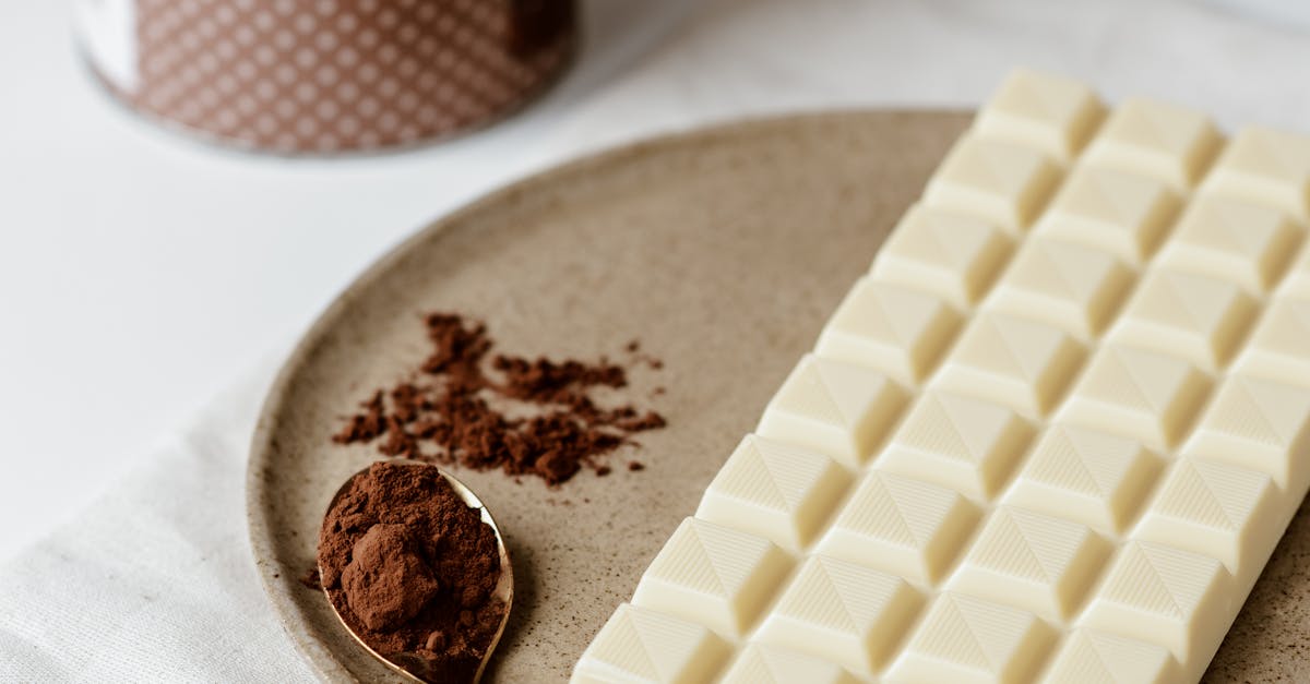 Does cocoa powder go bad after opening