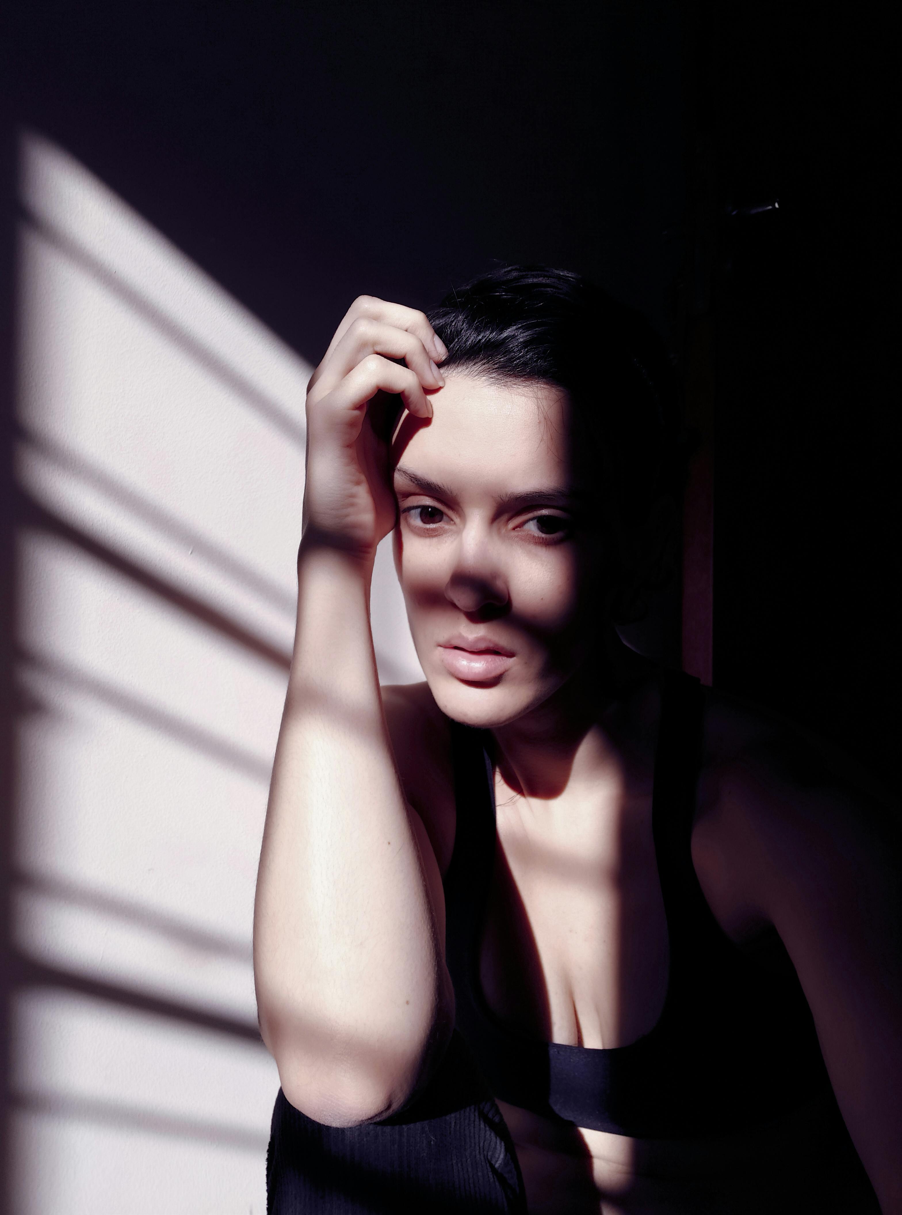 Enclosed 3D printer with active heating for automotive-grade filaments