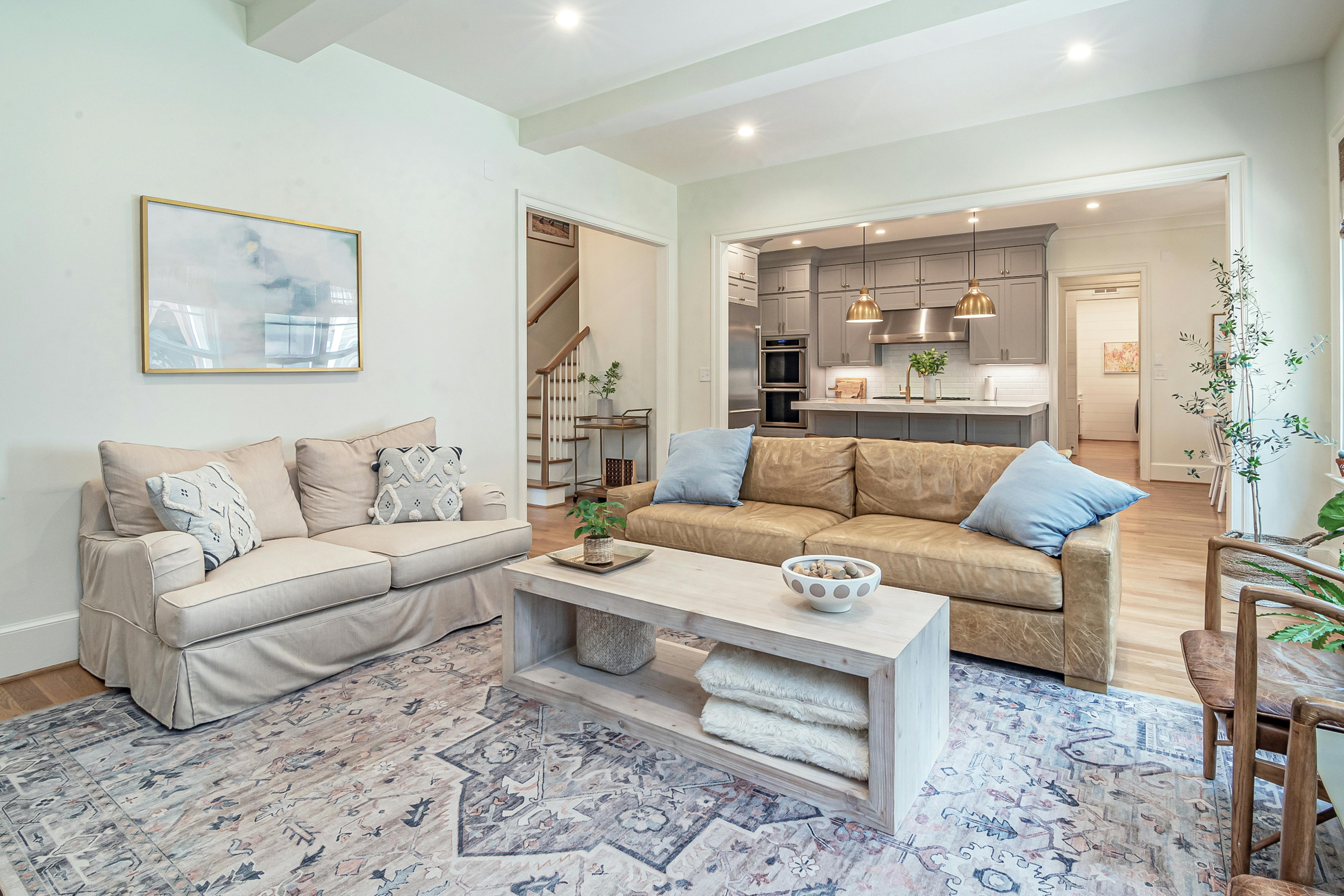 White and Gray Sectional Couch · Free Stock Photo