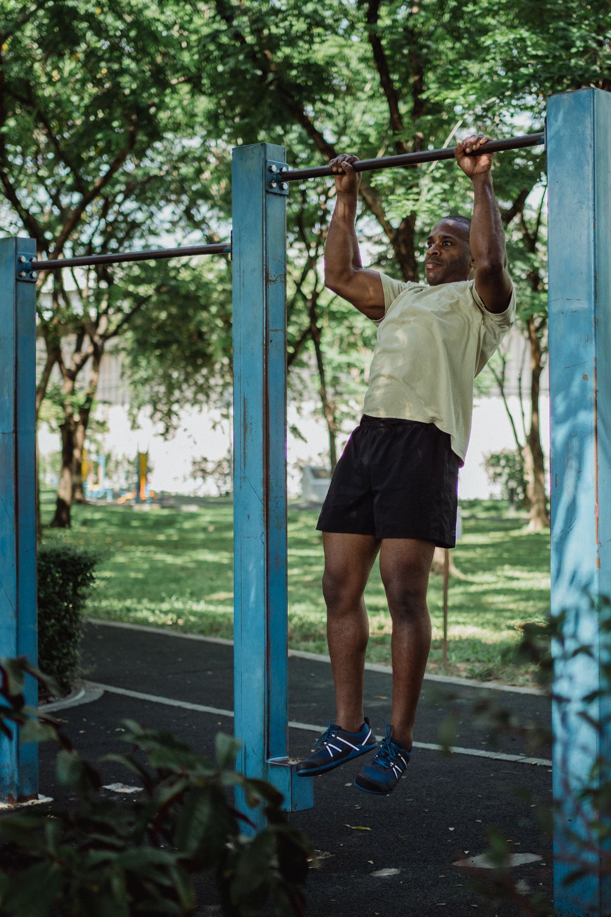 How to Do Pull-Ups: A Step-by-Step Progression for Beginners