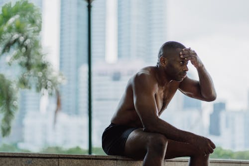 Kostenloses Stock Foto zu afroamerikanischer mann, oben ohne, ohne hemd