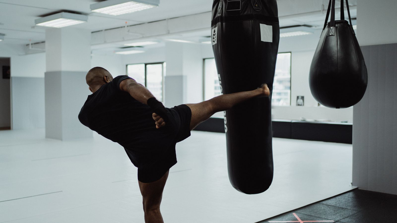 Muay Thai vs Running for Weight Loss in Singapore