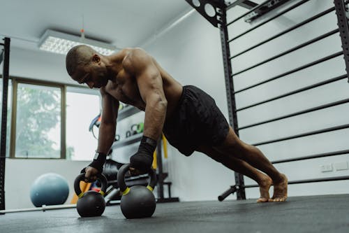 Kostnadsfri bild av afroamerikansk man, fitness, kettle