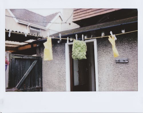 Kostnadsfri bild av gummihandskar, hus, mopp
