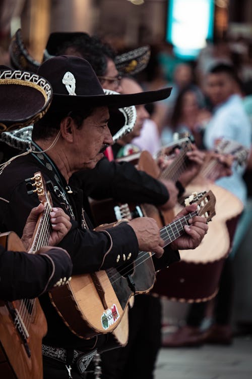 бесплатная Бесплатное стоковое фото с 5 мая, mariachi, вертикальный выстрел Стоковое фото
