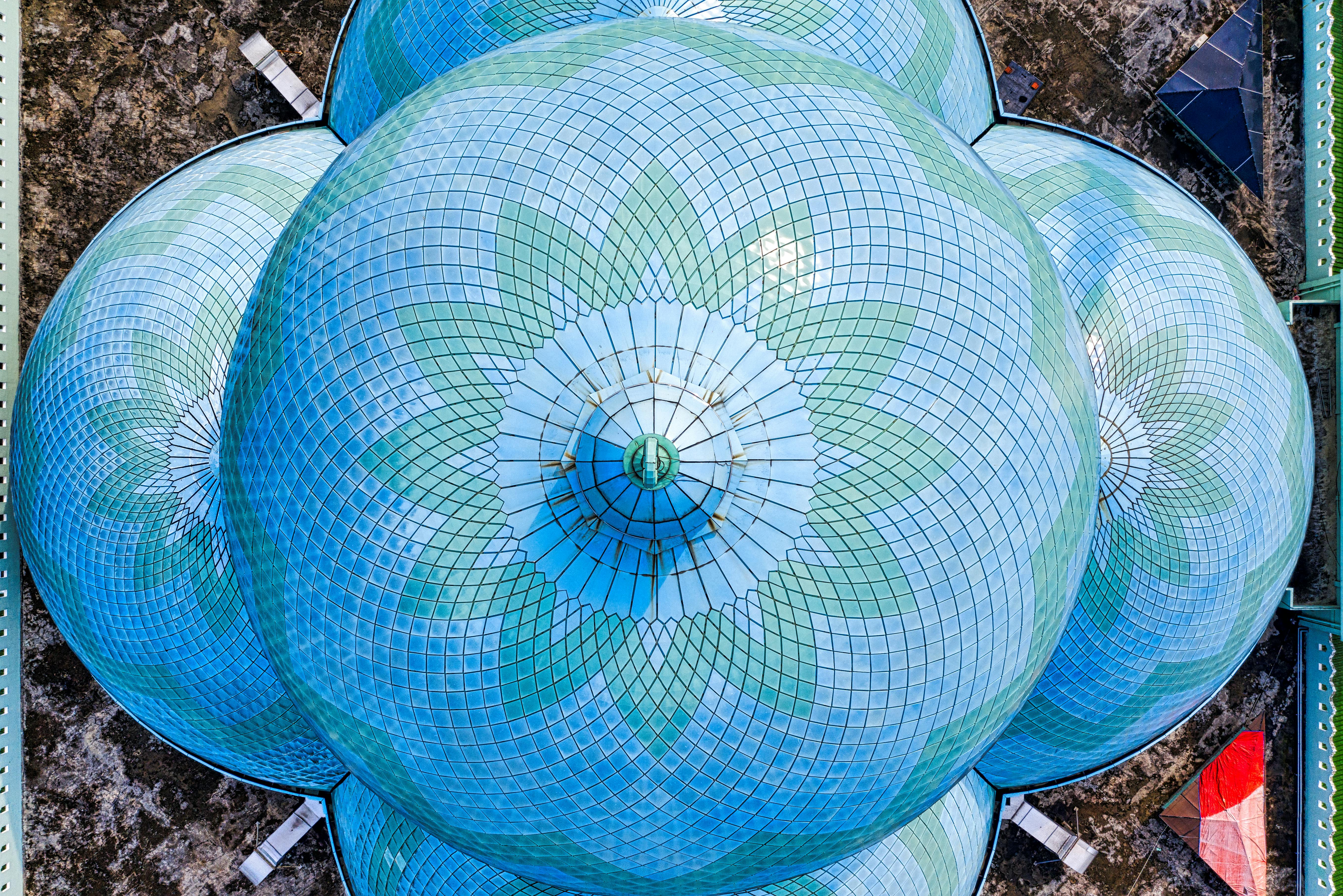 blue and green round textile