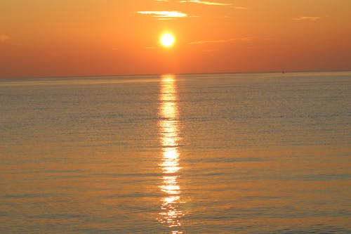 Free stock photo of meeting sunrise, sea, sunrise colors Stock Photo