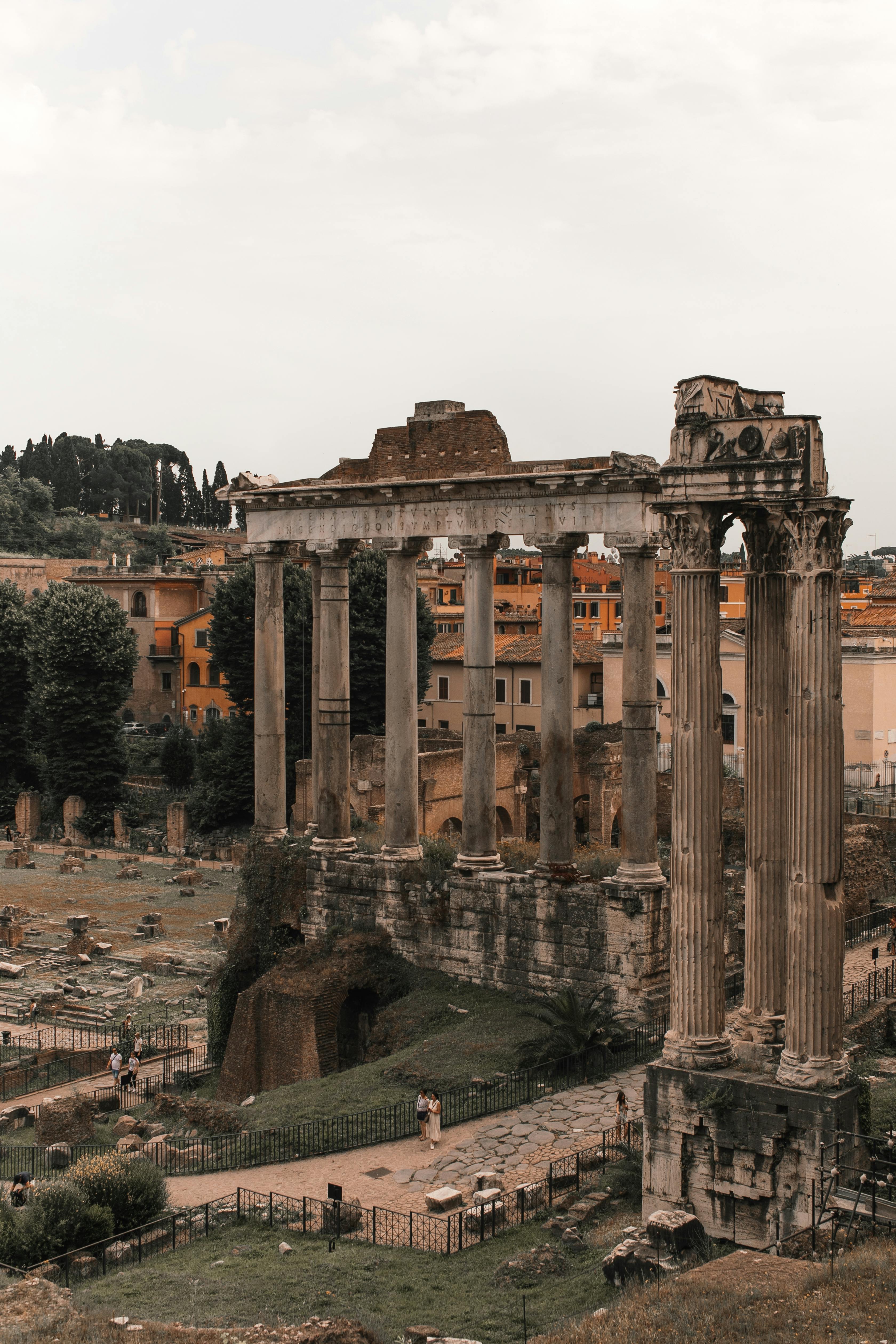 Exploring History: A Guide to Rome