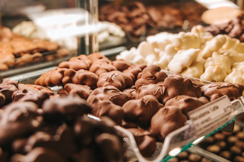 Premium Wholesale Chocolates and Candies Supplier in Wadgaon Road Yavatmal Maharashtra