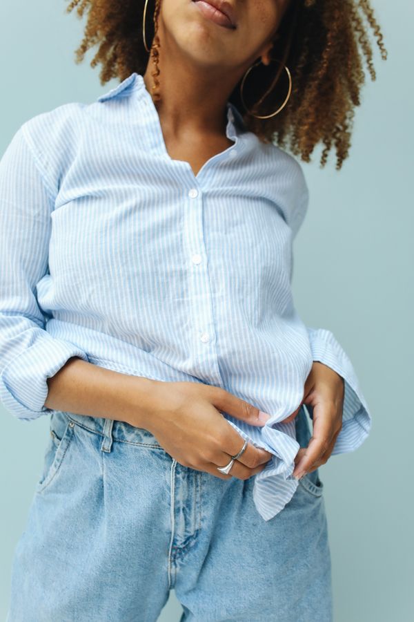 High-waisted jeans with striped long-sleeve