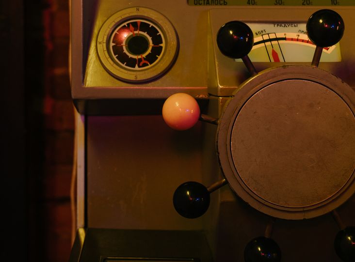 Online Casino: Spielautomaten und Live-Spiele im Überblick