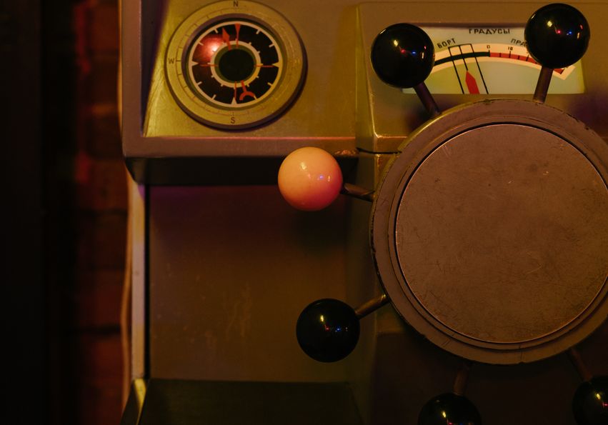 Online Casino: Spielautomaten und Live-Spiele im Überblick
