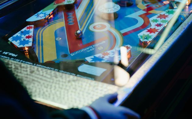 Online Casino: Spielautomaten und Live-Spiele im Überblick