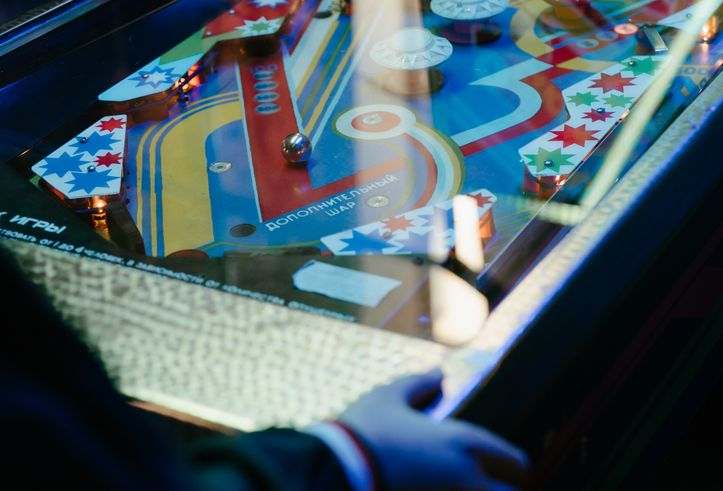 Online Casino: Spielautomaten und Live-Spiele im Überblick