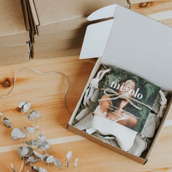 Linen pouch product by Misolo Cosmetic on Pexels