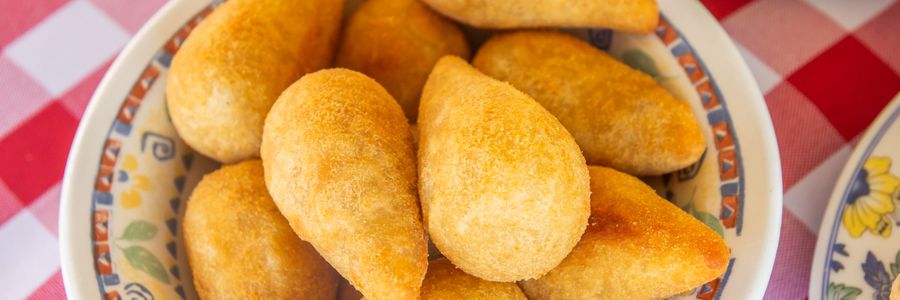 Foto de Coxinha de frango com requeijão