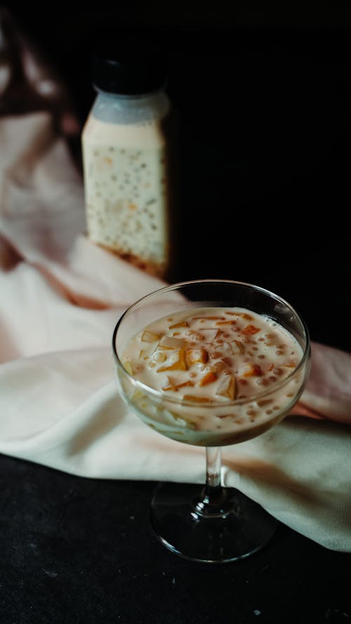 Immagine gratuita di bicchiere, budino, coppa di champagne