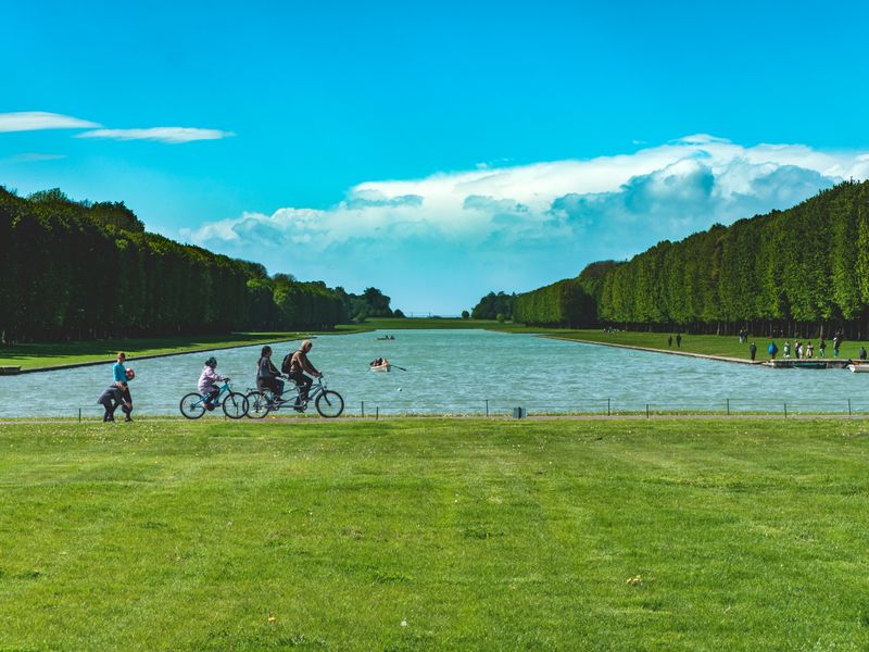 Quartiers d'Été à Versailles : Voyage et Festivités au Château !