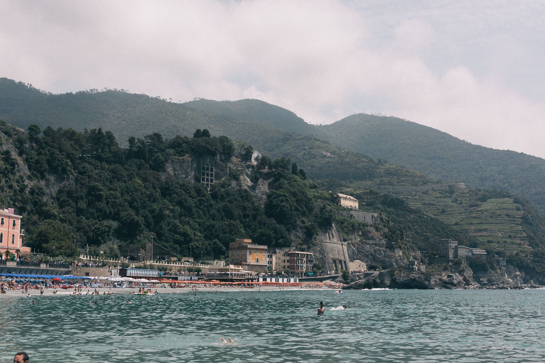 Desa Vernazza Cinque Terre Italia: Permata Tersembunyi di Pesisir Liguria yang Wajib Dikunjungi