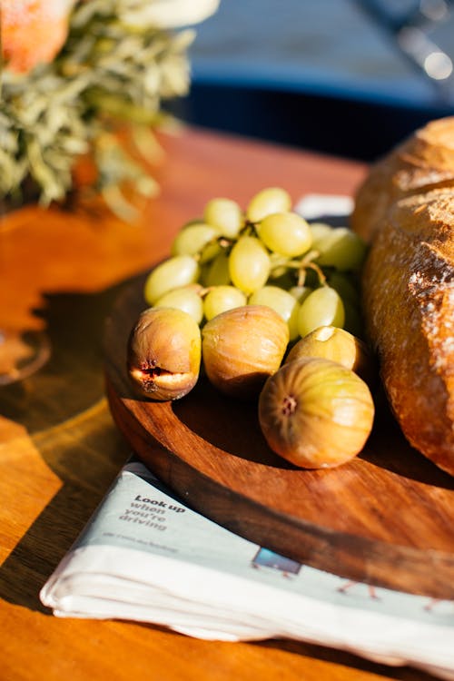 Delicious fruits and fresh bread