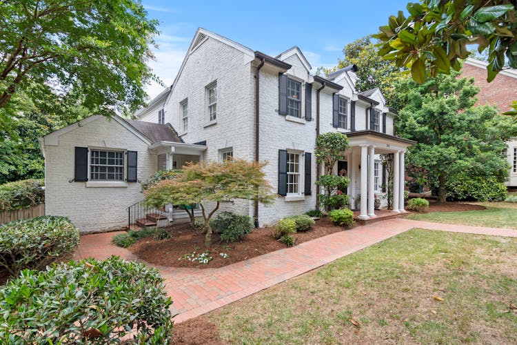 Elegant Brick House With Yard