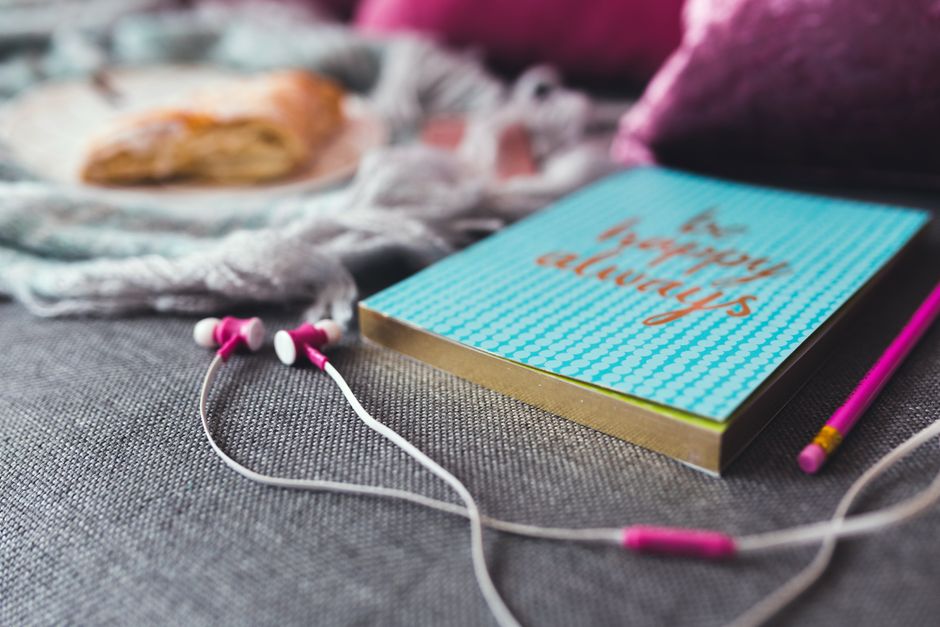 focus timer and notebook cozy home lifestyle photo 1