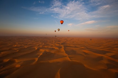 Gratis lagerfoto af blå himmel, Dubai, flyve