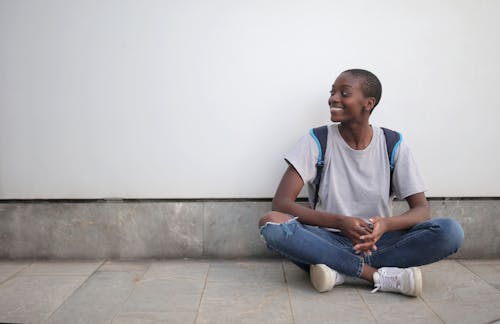 Foto stok gratis anak laki-laki amerika afrika, duduk, potret