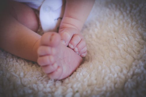 Základová fotografie zdarma na téma novorozenec, prsty na nohou, roztomilý