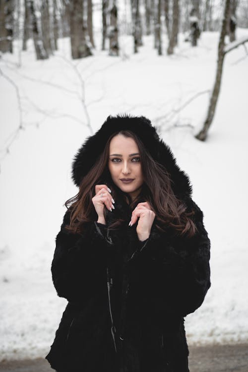 Beautiful Woman in Black Fur Coat · Free Stock Photo