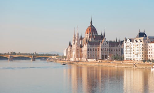 Foto stok gratis danube, di luar rumah, gedung parlemen hongaria