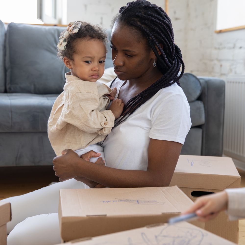 Capel — professional packers wrapping and boxing belongings