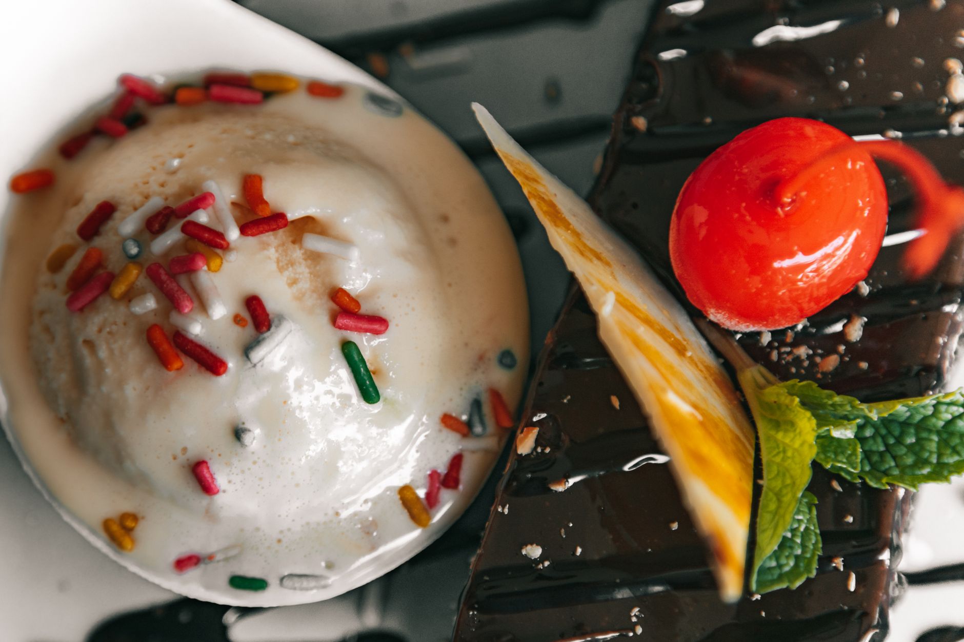 Vanilla bean pods and vanilla powder as non-alcoholic substitutes