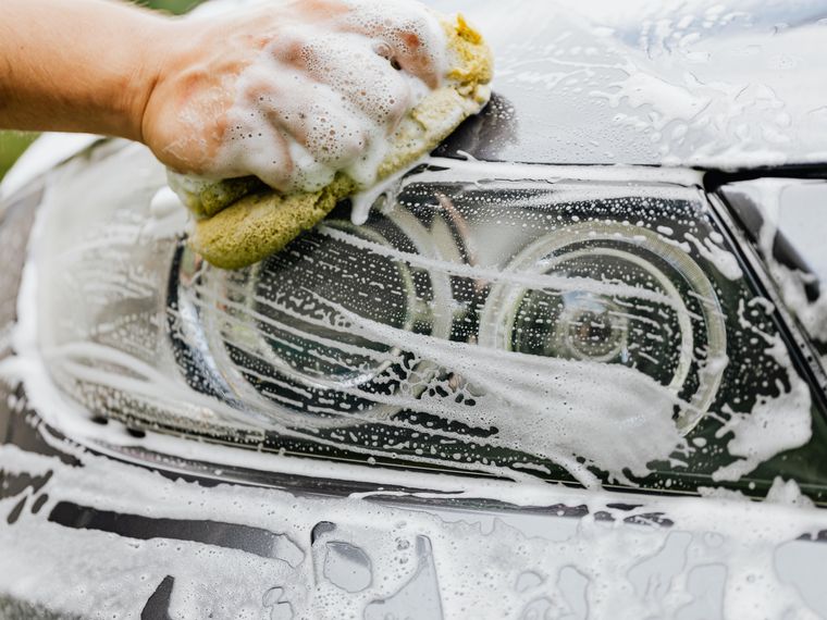 Headlight cleaning by hand