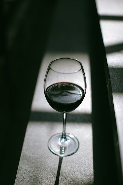 бесплатная Бесплатное стоковое фото с бокал вина, вино, напиток Стоковое фото