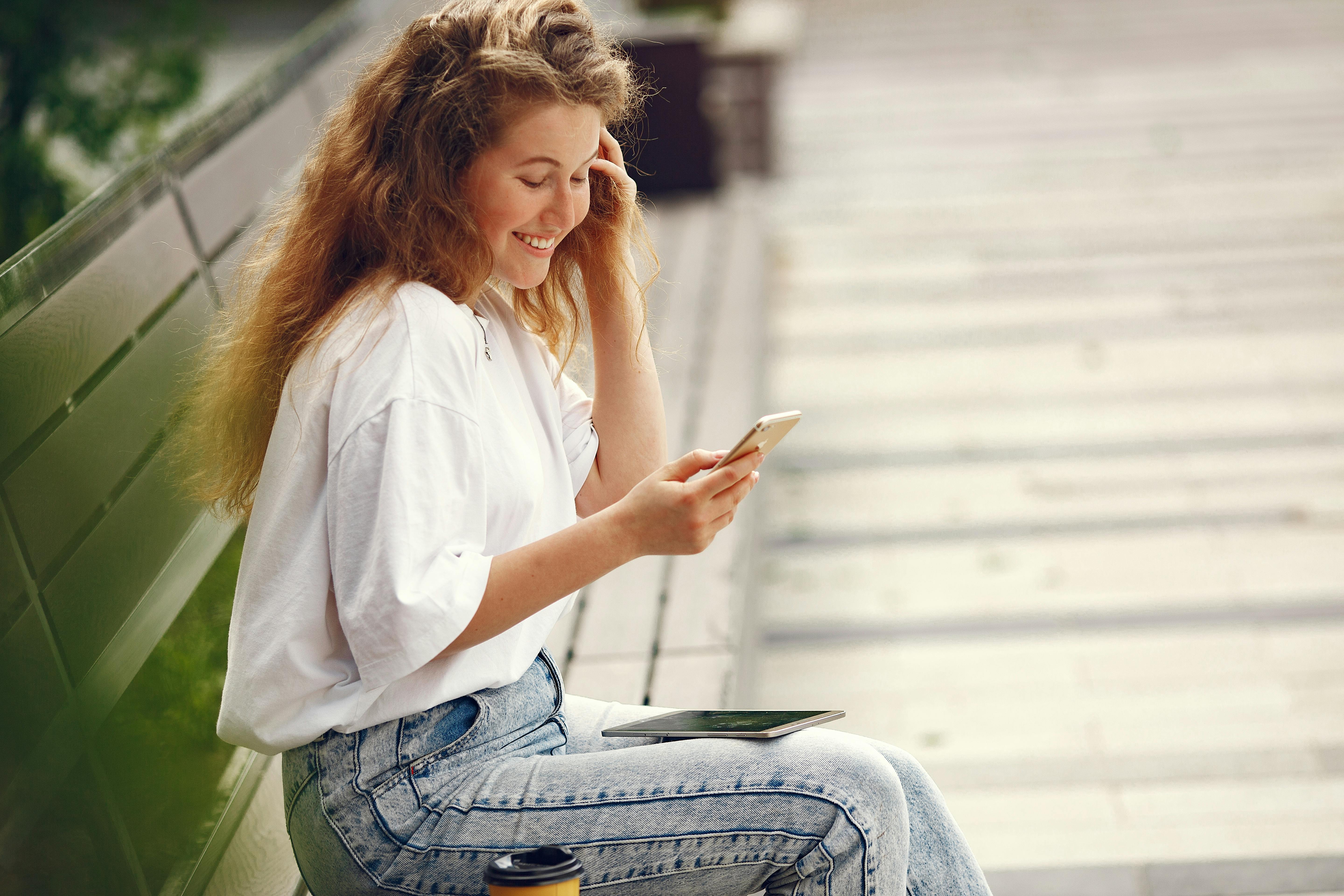 App Store Ready: 5 AI Tools for Building No-Code Apps - AppleMagazine — Photo by Gustavo Fring on Pexels