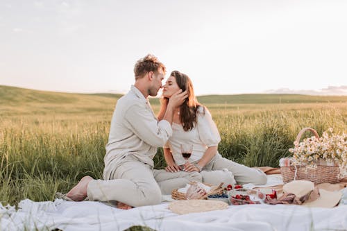 Close-up Shot of a Couple kissing