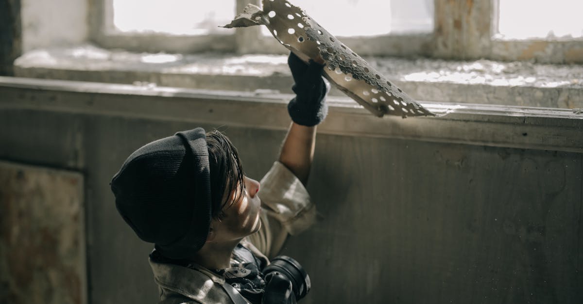 高雄國際商工校舍拆除驚傳軟腳崩塌 市府緊急勒令停工