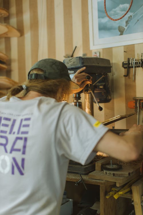 Fotos de stock gratuitas de artesanía en madera, artesano, cuarto de trabajo