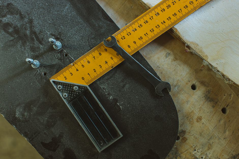 Ceiling Height for 10 Ft Garage Door: The Complete Guide (With Real Numbers) 3 Garage door track hardware installation showing torsion spring and horizontal rail system