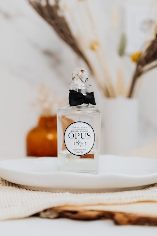 Free Selective Focus Photograph of a Perfume Bottle Stock Photo