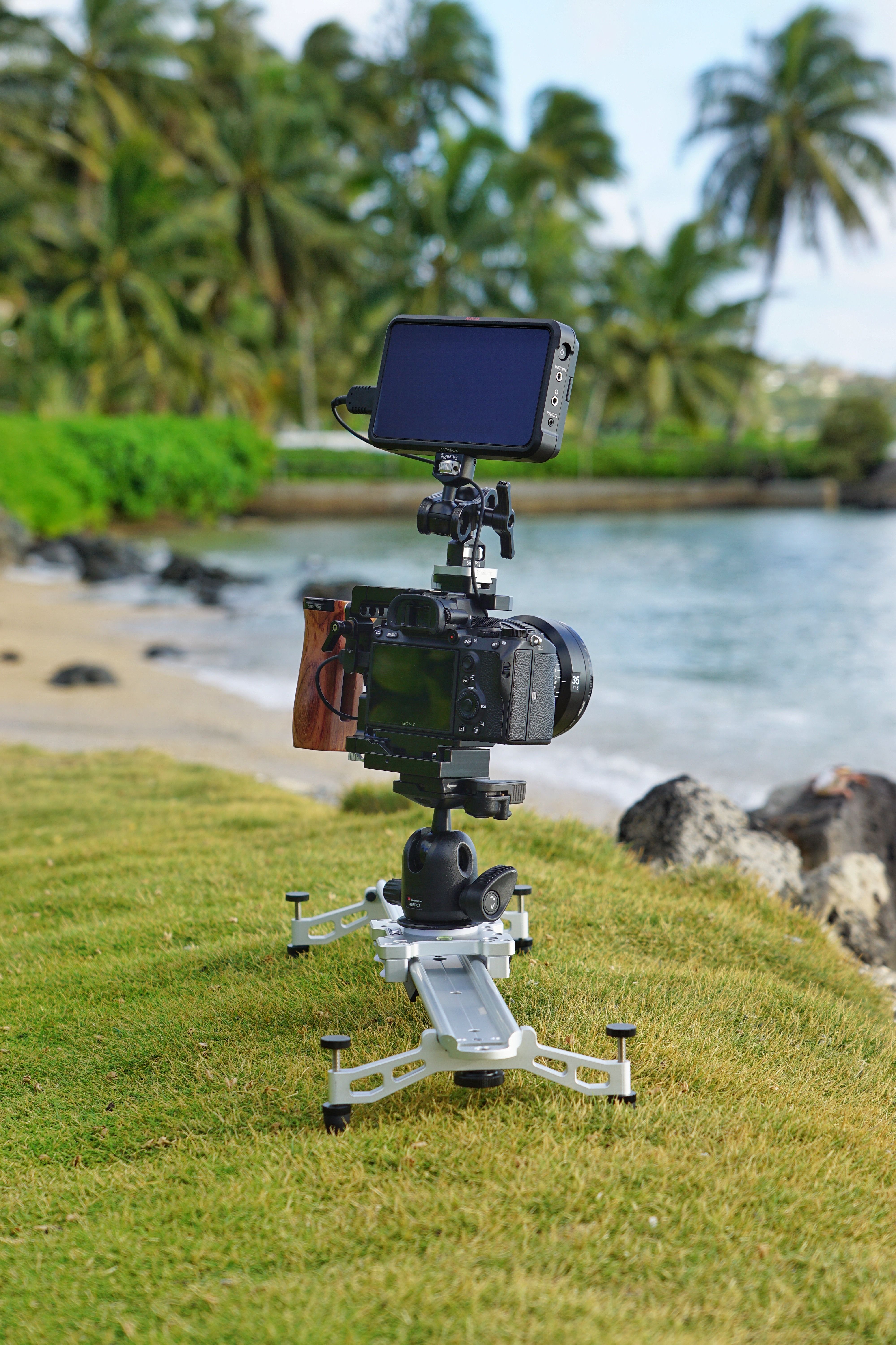 Selective Focus Photo of Camera Equipment · Free Stock Photo