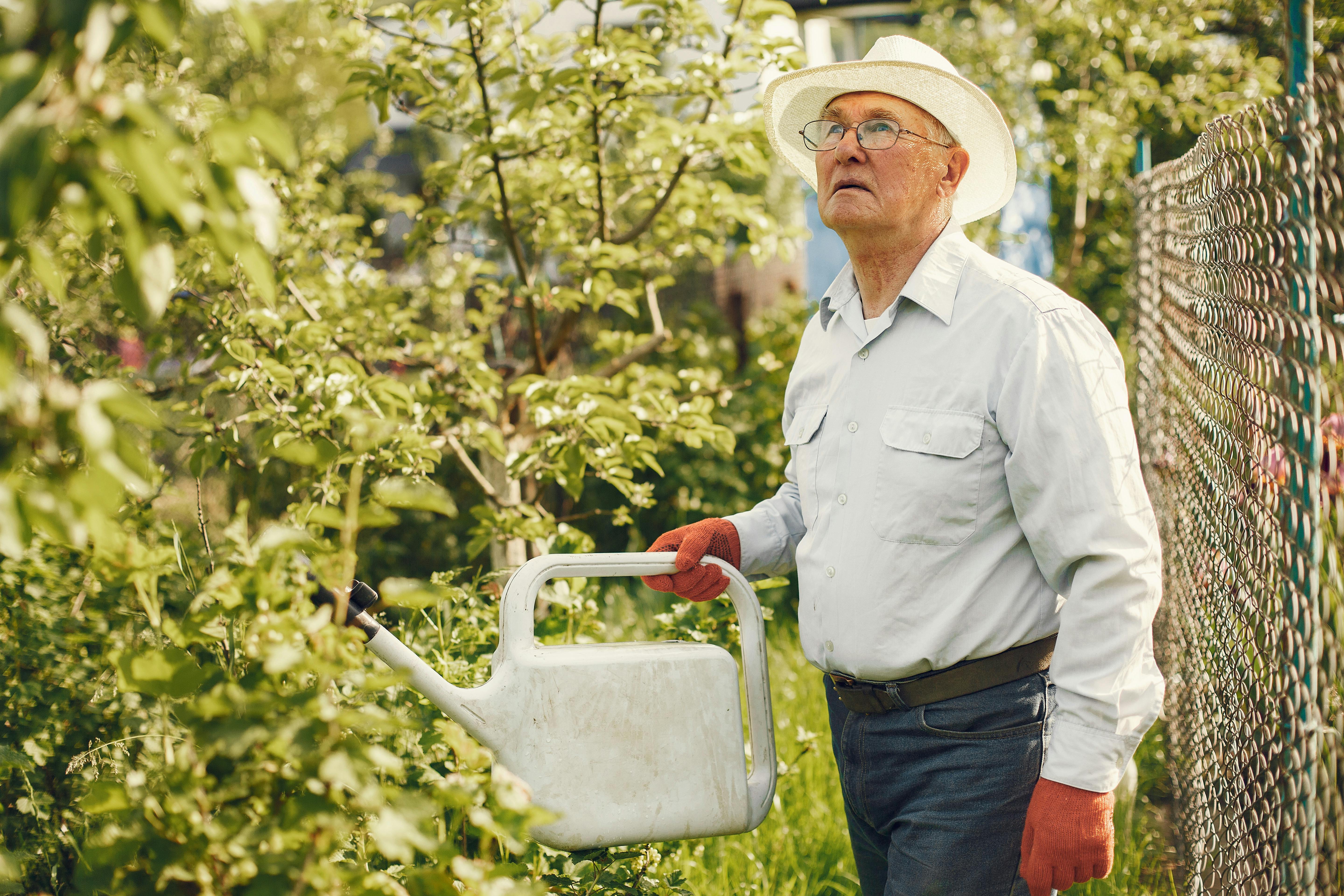 Pat Sullivan's gardening gift ideas for Mother's Day — Photo by Gustavo Fring on Pexels